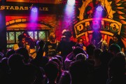 在網絡游戲世界中，DNF（地下城與勇士）是一款廣受歡迎的多人在線戰斗競技游戲。玩家可以通過創建角色、組隊、升級和挑戰副本等方式參與到游戲中來。為了更好地享受游戲的樂趣，許多玩家會選擇使用各種輔助工具或者插件來提升自己的戰斗力。那么，在DNF這個大千世界里，如何找到一個好的dnf插件網站呢？，尋找好的DNF插件網站