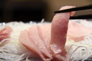 懷孕期間夢(mèng)見(jiàn)魚，寓意與解讀，懷孕期間夢(mèng)見(jiàn)魚的寓意與解讀