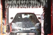 如何及時(shí)補(bǔ)充汽車(chē)清洗液以保持清潔？這種補(bǔ)充對(duì)車(chē)輛外觀有何影響？