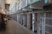買的房子臨近交付，樣板間卻被拆除？官方認定違規(guī)，開發(fā)商稱“這是誤會”
