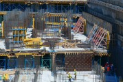 因勞動爭議，王增華起訴?？谑泄I建設開發總公司等