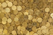 如何選擇可靠的黃金市場投資來源？這些投資源如何影響投資決策？