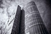 利寶保險總公司及多家分支機構被罰，涉及準備金系統建設不完善、虛構保險中介業務套取費用等