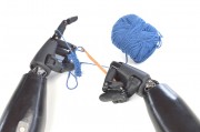 智元：發布 5 款商用人形機器人新品 量產開啟