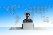 Meta首席執行官扎克伯格：2025年是AI眼鏡的關鍵一年