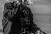 夢中老人離世，現(xiàn)實中的感悟，夢中老人離世，現(xiàn)實中的心靈覺醒