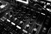 網站語音播報插件，顛覆傳統閱讀體驗，讓信息觸手可及