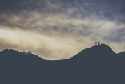 免費(fèi)戰(zhàn)區(qū)游戲——一場(chǎng)引人入勝的冒險(xiǎn)，穿越時(shí)空的挑戰(zhàn)，揭開(kāi)自由戰(zhàn)區(qū)神秘面紗