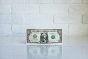 見證歷史！黃金再創新高！連跌數日，油價幾乎抹去年內漲幅！