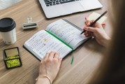 卓越新能擬增加向銀行申請融資融信業務額度至最高15億元