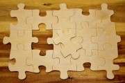 如何理解期貨只做多的策略？這種策略有哪些局限性？