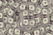 美國上周首次申領失業救濟人數降至4月以來最低