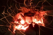 免費大作游戲，打開一個全新的電子游戲世界，輕松娛樂，享受無需付費的游戲體驗