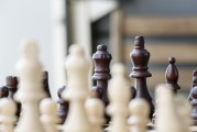 釋放壓力、享受生活——談?wù)動螒蛎赓M后的變化與影響，游戲免費，從商業(yè)挑戰(zhàn)到社區(qū)效應(yīng)