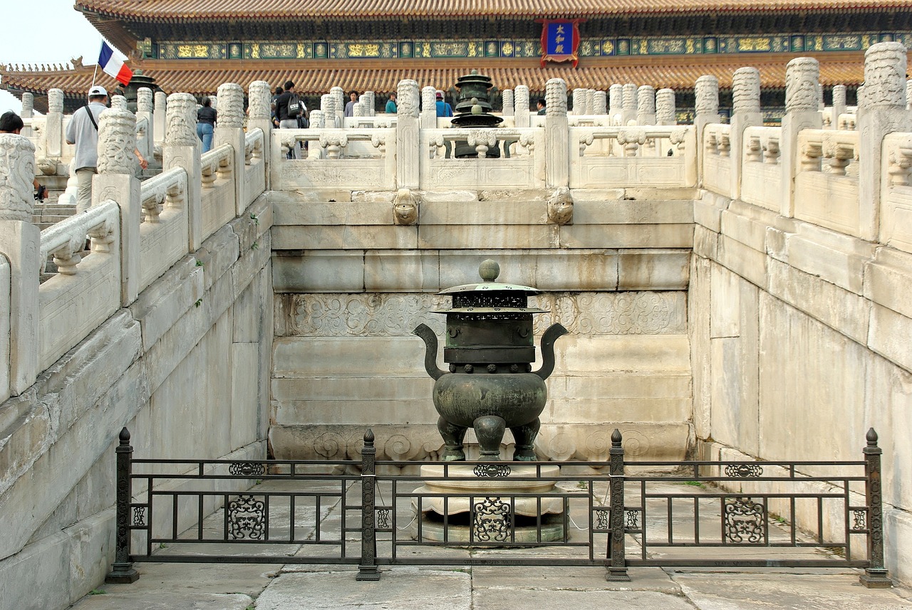 夢(mèng)到墓地，解讀夢(mèng)境中的預(yù)兆與深層含義