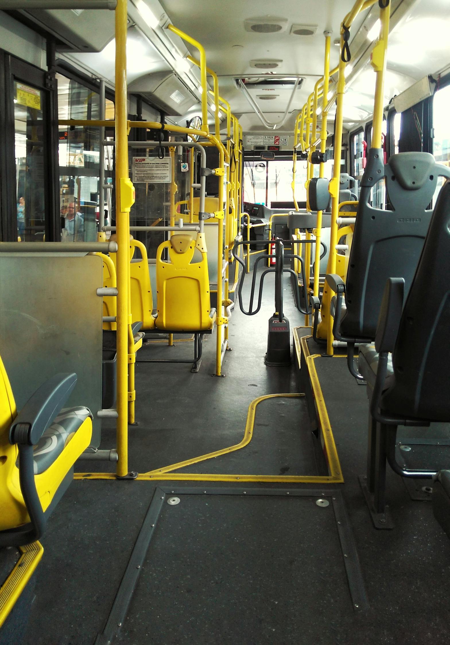 長華集團(605018.SH)：與國內知名新能源車企同時也是業內飛行汽車先行者有業務合作關系