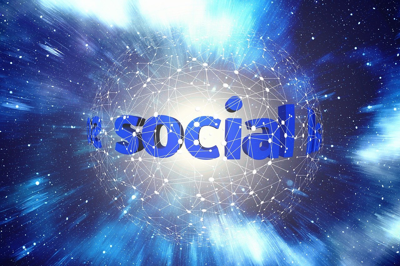 在互聯網時代，構建與應用Web插件網站的探索