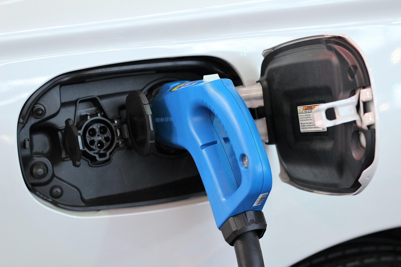 歐陽明高發布“硫化物為主體電解質的轎車全固態電池技術路線”