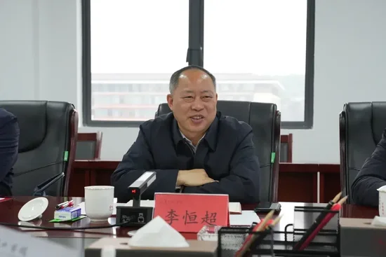 攜手打造政校企科技創(chuàng)新平臺(tái)！貴州理工學(xué)院與六盤水市政府簽署合作協(xié)議