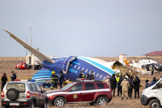 阿塞拜疆航空一架客機在哈薩克斯坦墜毀 乘機人數修正為69人