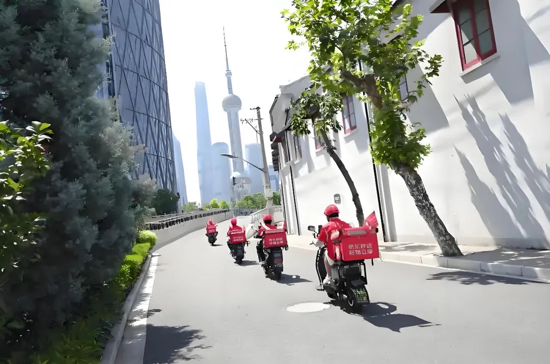 一場“奇襲”背后，京東到底在焦慮什么？
