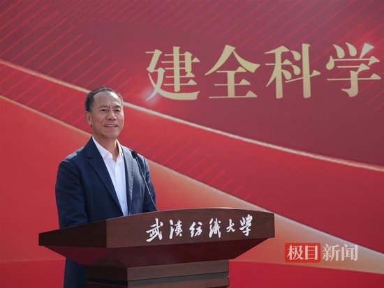 1000萬美元！知名校友穩(wěn)健醫(yī)療董事長李建全捐贈的這棟樓落成投用