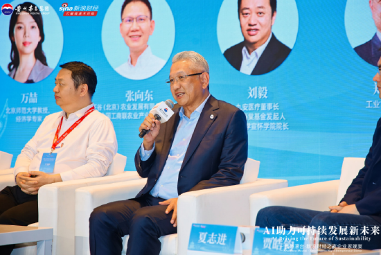 工業富聯董事長鄭弘孟：希望用AI制造所有東西，“努力再活10年，你會長生不老”